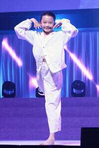 4wX^[I[fBVxʏ܁EǓcBiCjORICON NewS inc.