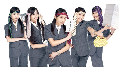 5人組アイドルグループ「ももいろクローバーZ」。左から有安杏果、佐々木彩夏、百田夏菜子、玉井詩織、高城れに