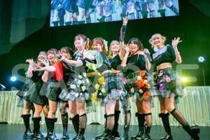 fW^ʐ^WuDOLL TOUR 2023 `Story` TOKYO FINAL LIVE PHOTO BOOKvioricon MEj