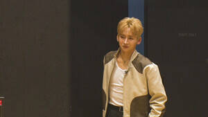 ���R�q���ƑO�c���ɖ����uTAGRIGHT�@���܂��d�˂��j�B�̍Ō�̒���v�ŏI���h�Q����7���Ńv���f�r���[�ȁuFOREVER BLUE�v��I