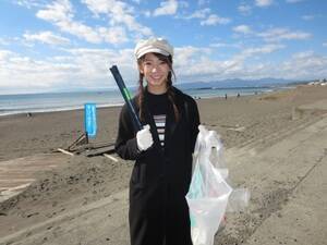 2017NȂC[WK[̗؂AwbhhōsȂꂽwLUKE'S BEACH CLEAN UPxɎQB