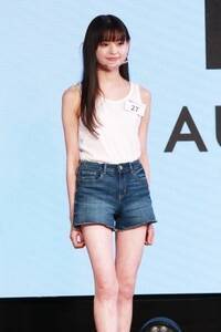 芸能ドラフトで1位指名の15歳美少女 千葉紀佳さん Tgc Audition 21準グランプリを獲得し憧れのランウェイへ ニュース Deview デビュー