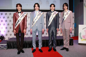 『JJモデルオーディション2026 J-GIRL #国民的彼氏』受賞者(左から)JJ編集部賞・中田凌多さん、グランプリ・牧屋宏幸さん、グランプリ・三上龍さん、JJ編集部賞・藍沢晃多さん(C)Deview