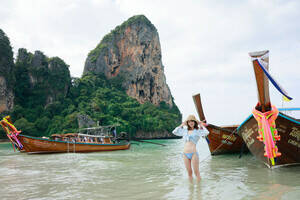 �w���{�~��1st�ʐ^�W ���h���Ȏ��x�i���s�FKADOKAWA�@�B�e�F�c���q�v�j