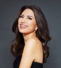 u70 ~XEjo[X(R)iThe 70th Miss Universejv{\En糎엝