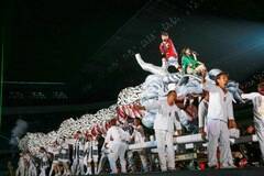 N[o[ZA^Ă̍P჉Cuw_2016 `S`x2ځi14^lEYX^WAjphoto by HAJIME KAMIIISAKA+Z