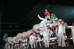 N[o[ZA^Ă̍P჉Cuw_2016 `S`x2ځi14^lEYX^WAjphoto by HAJIME KAMIIISAKA+Z
