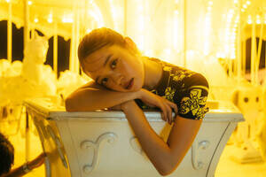 「高石あかりファースト写真集 幻灯」(東京ニュース通信社刊) 撮影/横山マサト