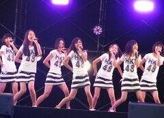 h[̃Xe[WŁuXJ[gAЂvIHKT481o[@iCjORICON DD inc.