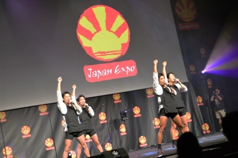 uJAPAN EXPOvɏo͎ԁBYUZUXe[W̖͗lB