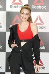 Reebok̃O[oAoT_[ŁAEIf̃WWEnfBbhB