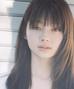 �{�b�N�X�R�[�|���[�V���������F��Փ�