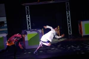 wvXEIuEXgCh THE LIVE STAGE Gs\[h2xQlv