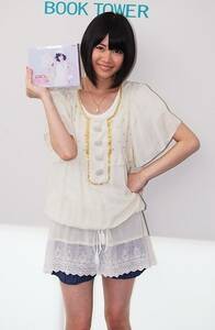 �I�t�B�V�����J�[�h�R���N�V�����w�䂤�ȁx�̃{�b�N�X����ɂ����ɓ��S�ށiC�jORICON DD inc.