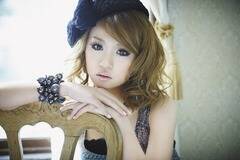 fumika�̐V�ȁw�ׂɂ��������� feat. WISE�x��MV�ɏo�����鏬�r�B