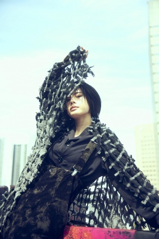 ĐwGround Y 2023-24 Autumn/Winter Collectionx̃L[rWAfɔF