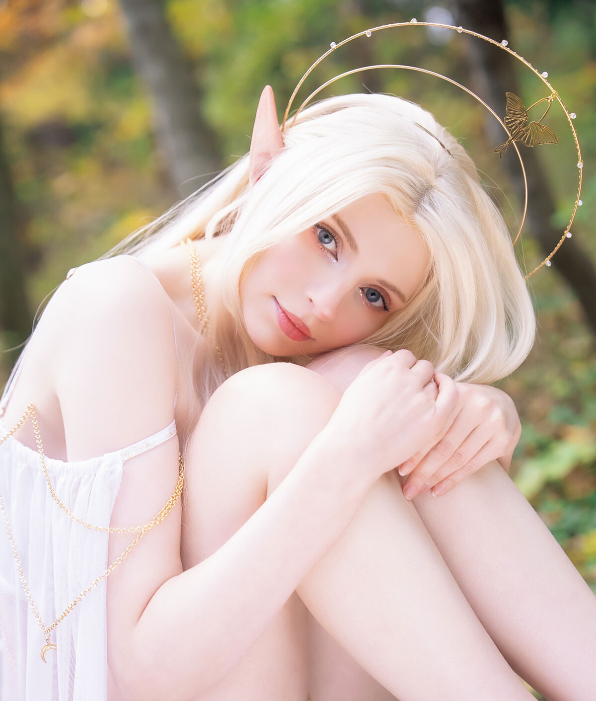 『ソフィー ファースト写真集 elfish』(撮影:根本好伸 発行:玄光社)