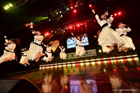 TOKYO IDOL FESTIVAL 2021OhtBi[ł́uȃAC{[ṽXe[WiCj2021 TOKYO IDOL PROJECT