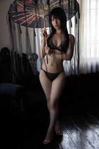 #2i2森嶋あんり『ヤングアニマル』(C)白泉社/小塚毅之