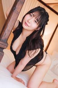 大野さえこのセカンドイメージDVD『WHITE KISS』(スパイスビジュアル)。