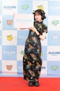 自身初プロデュースのカラコンの発売記念イベントに出席したなえなの。