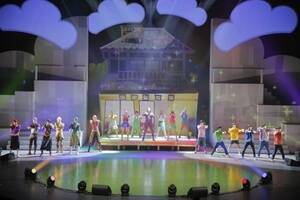u on STAGE `SIX MENfS SHOW TIME 3`vQlv̖͗l