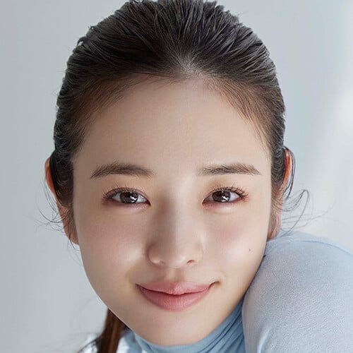 横田真悠