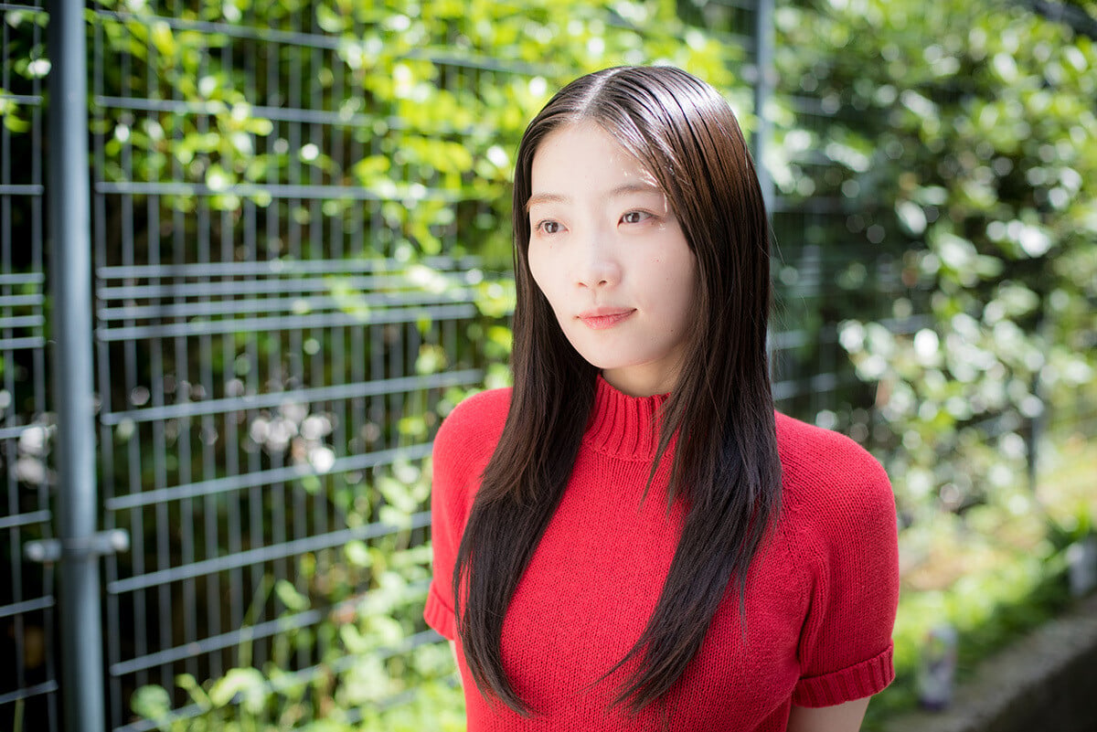 東野絢香